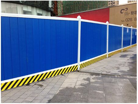pvc圍擋搭設(shè)注意事項(xiàng)